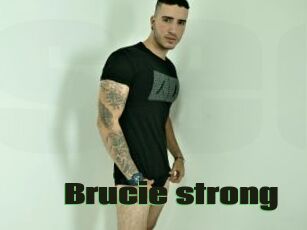 Brucie_strong