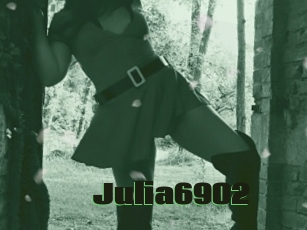 Julia6902