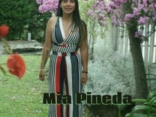 Mia_Pineda